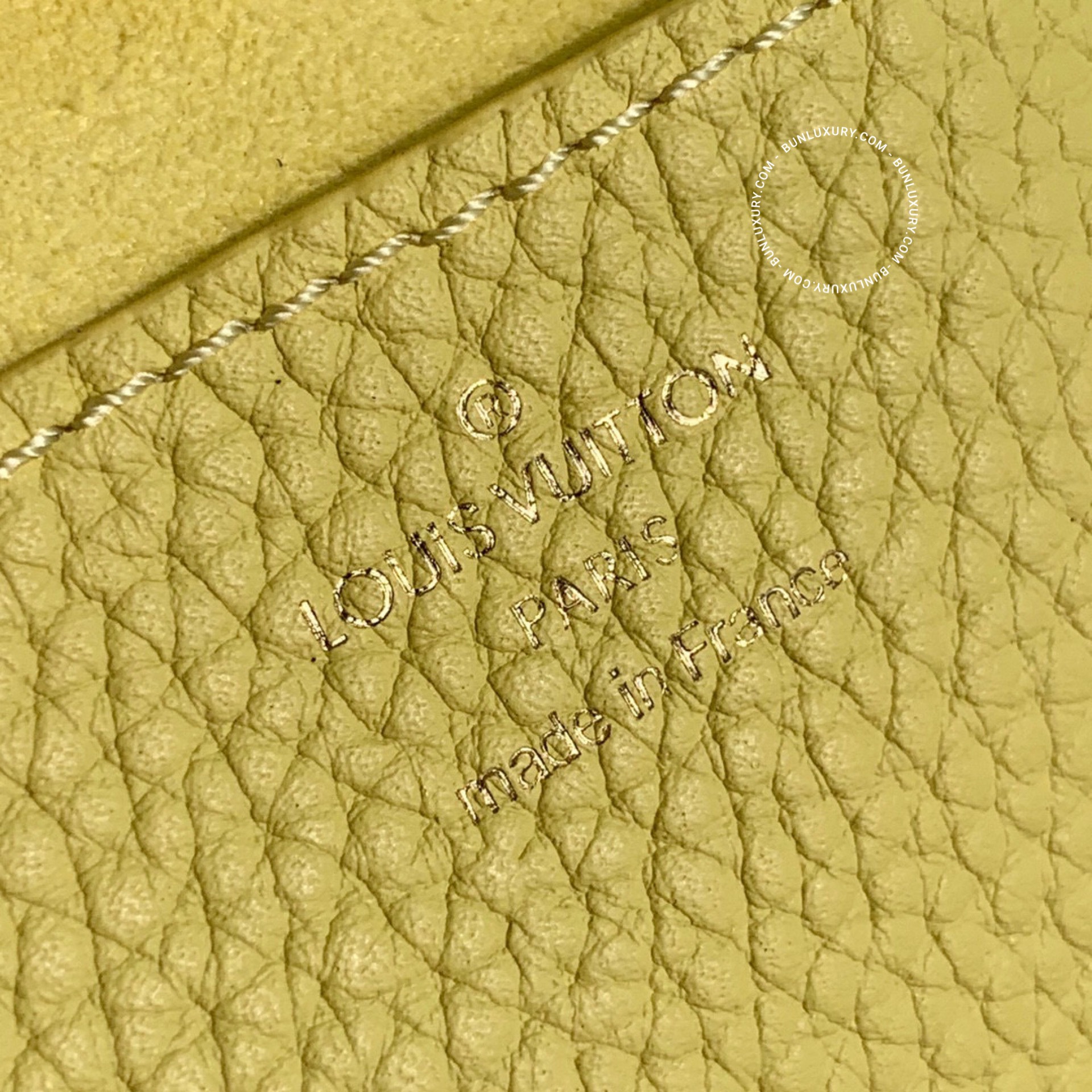 Túi Xách Louis Vuitton Twist Pm Taurillon Yellow M58571