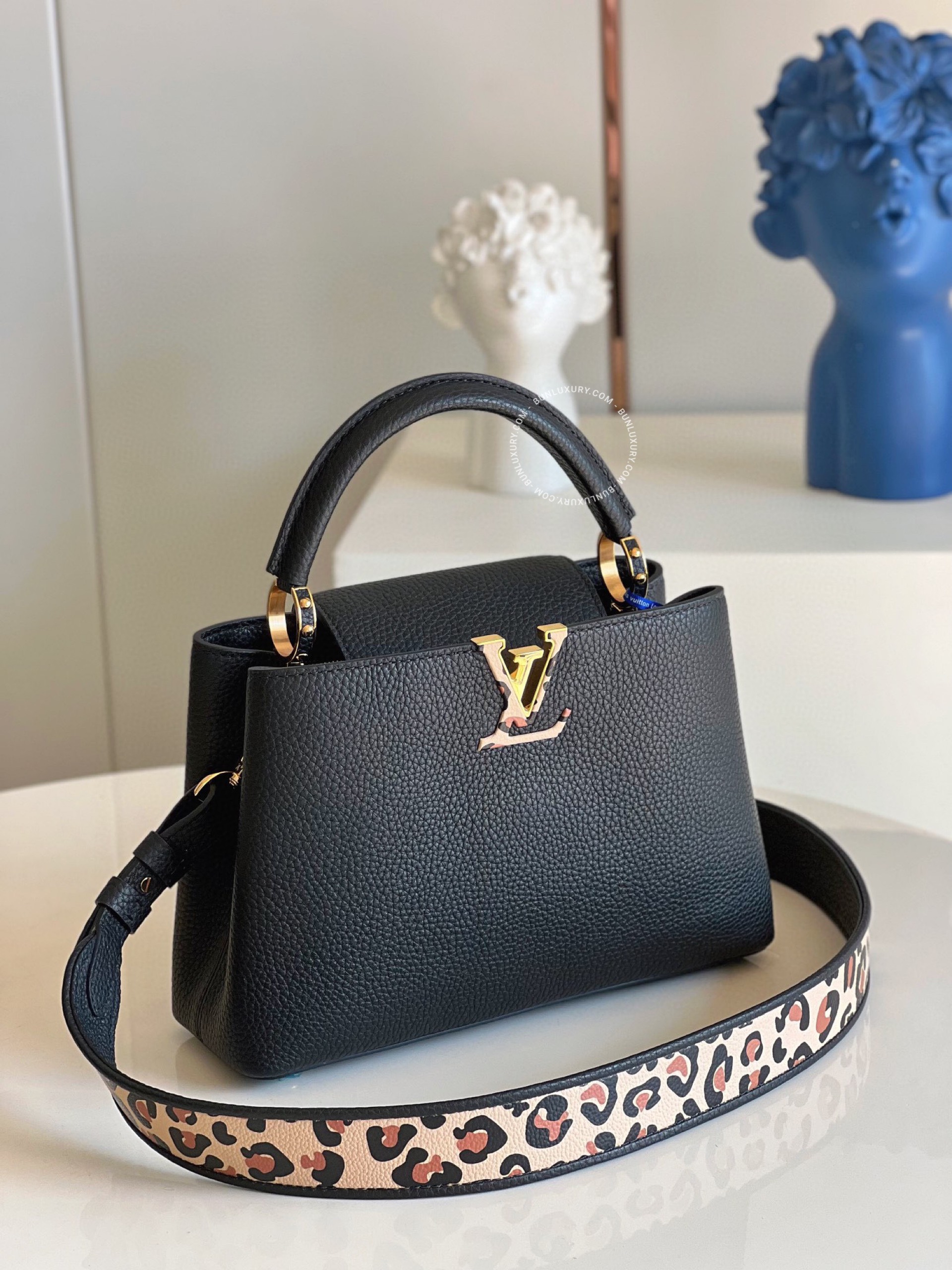 Túi xách Louis Vuitton Capucines Bb M57215