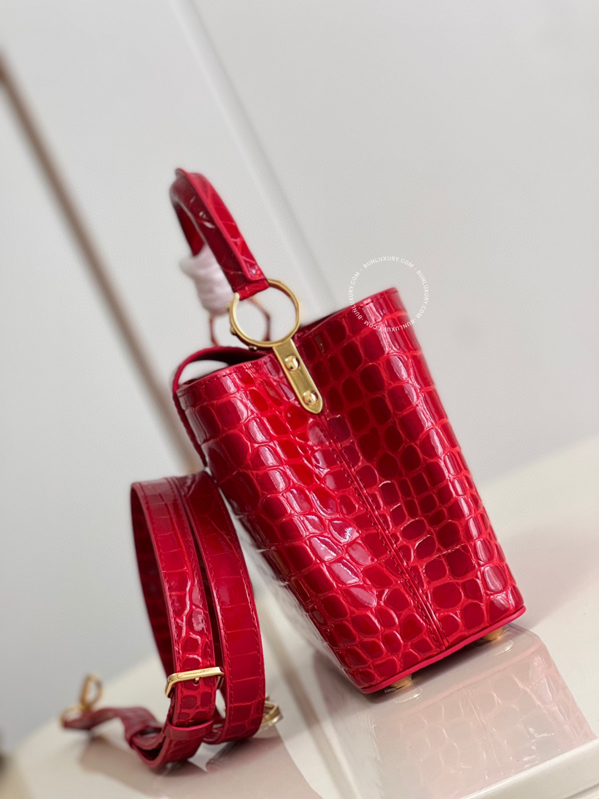 Túi xách Louis Vuitton Capucines Bb Red M91698