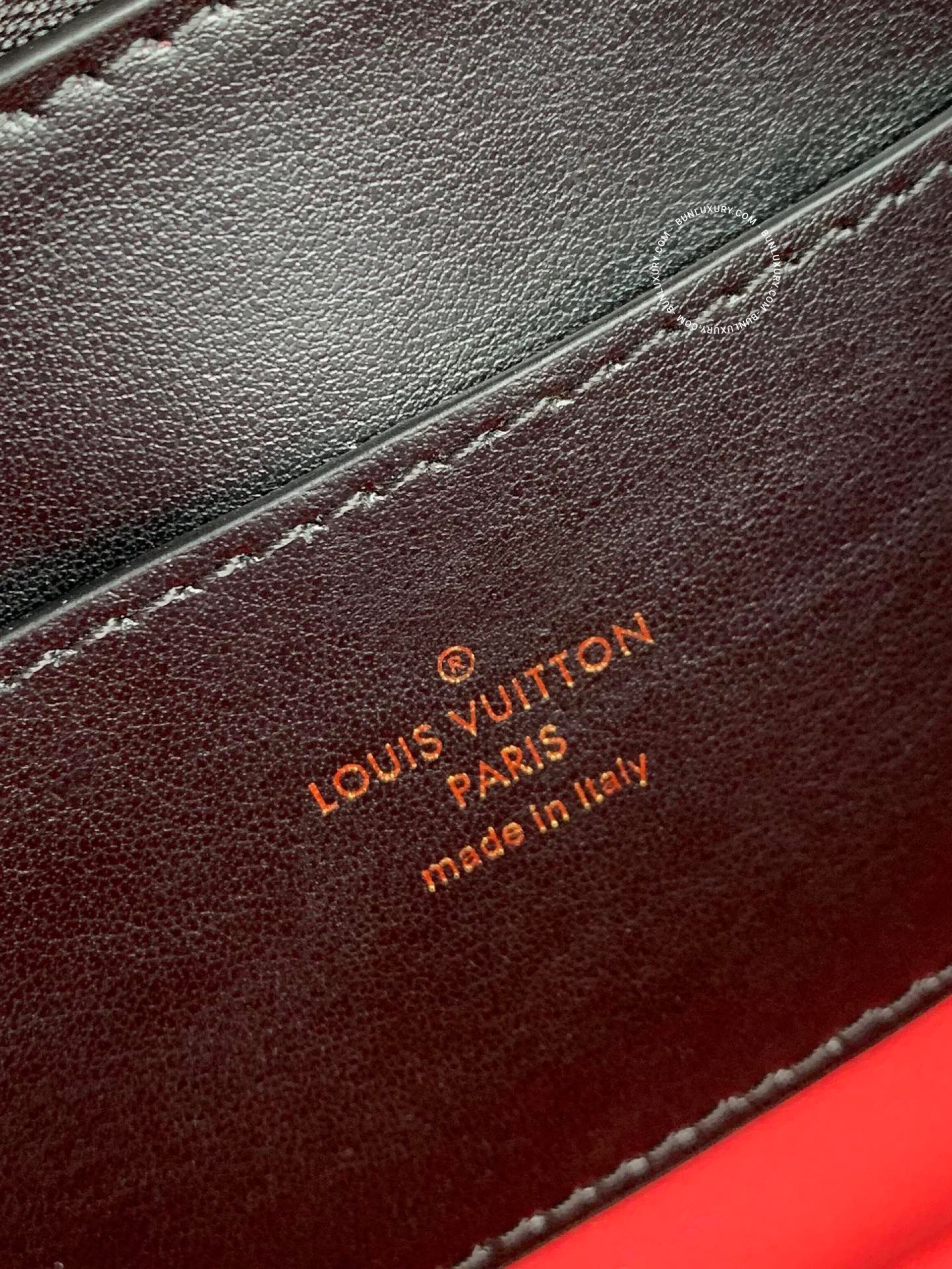 Túi Xách Louis Vuitton Pont 9 Calfskin Black M55948